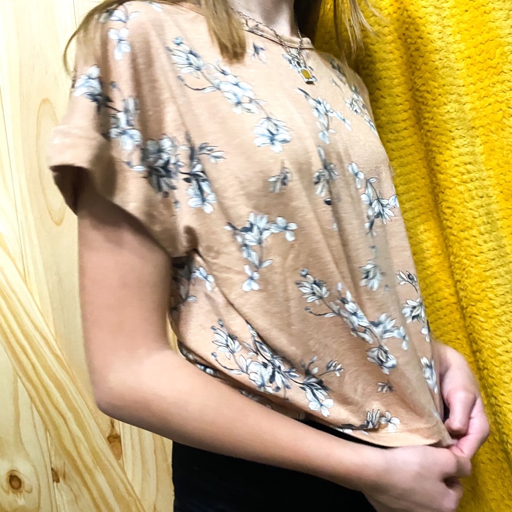 Floral top - Picture 4 of 9
